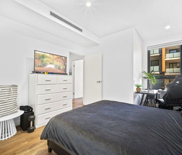 Stunning 3-Bedroom Apartment - Photo 5