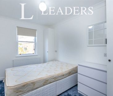 3 bedroom apartment to rent Richley House, Mannington Place, Bourne... - Photo 3