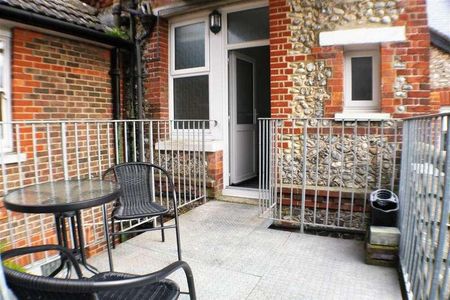 Elmcroft, Lansdowne Road, BN11 - Photo 5