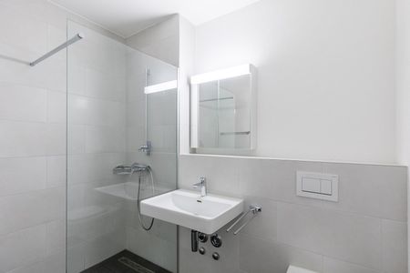 Moderne 2.5-Zimmer-Wohnung in unmittelbarer Bahnhofsnähe - Photo 2