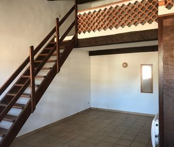 Location Appartement 1 pièce 46m² PIERREFEU DU VAR 83390 - Photo 1