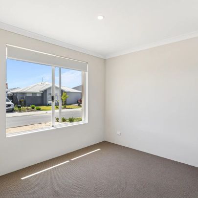 Modern Comfort Meets Convenience - Photo 1