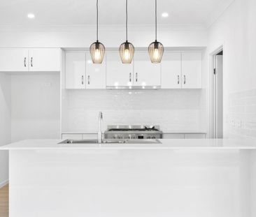 FAMILY HOME WAITING FOR YOU TO MOVE IN! - Photo 2