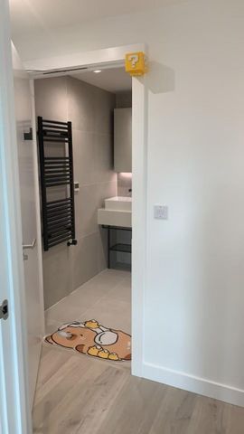 2 bedroom Flat To Let - Photo 4