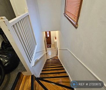 3 bedroom end of terrace house to rent - Photo 6