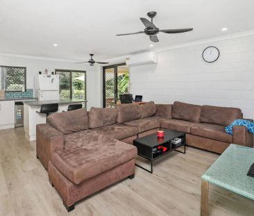 3-bedroom duplex in Trinity Beach - Photo 1