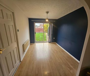 3 bedroom detached house to rent - Photo 4