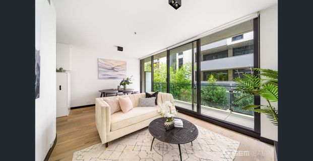 Unfurnished luxury apartment living in a prime lifestyle location - Photo 1