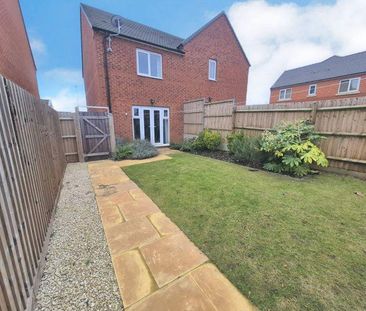 2 bedroom semi-detached house to rent - Photo 6