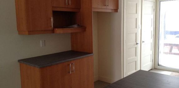 Logement 4 1/2 1er étage à louer à Cowansville - Photo 2