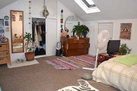 4 bedroom terraced house to rent - Photo 5