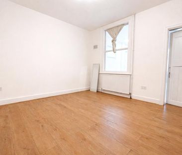 4 bedroom terraced house to rent - Photo 5