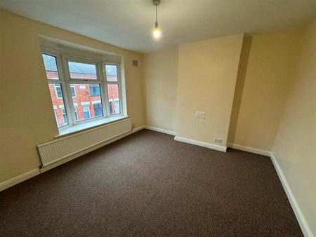 3 bedroom terraced house to rent - Photo 4