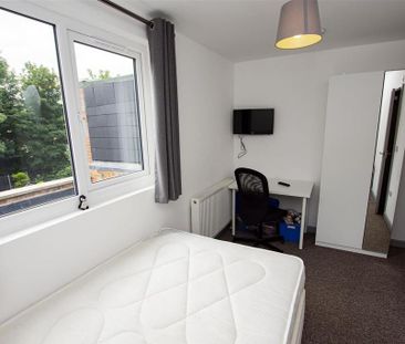 6 bedroom house to rent - Photo 4