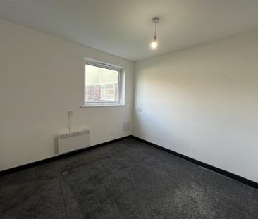 High Street, Cwmgrwrach - Photo 2