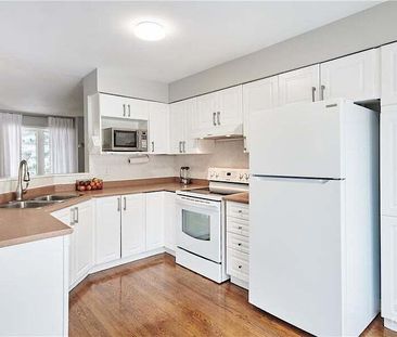 168 Whitestone Drive, Carlington, Ottawa, ON - Photo 3