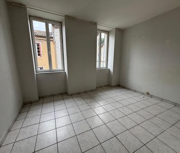 Location Appartement 4 pièces 85m² VALS LES BAINS 07600 - Photo 3