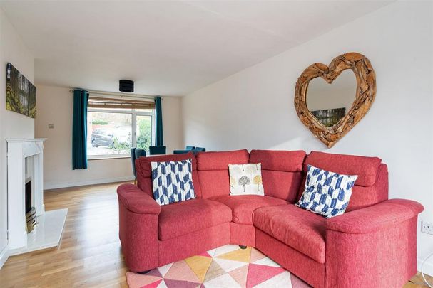 3 bedroom terraced house to rent - Photo 1