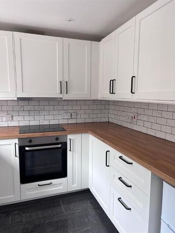 21 Downpatrick Street, Saintfield, BT24 7AY - Photo 3