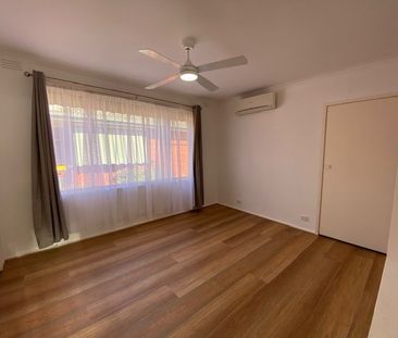 2-bedroom unit in great location - short-term lease available - Photo 1