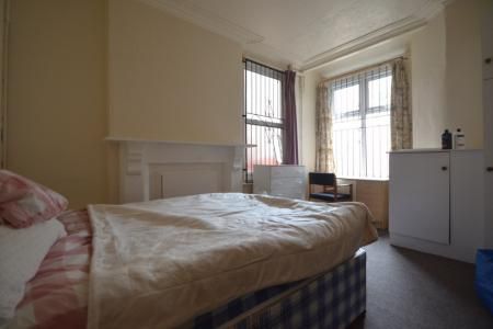 Derby Grove, Lenton, Nottingham, NG7 - Photo 1