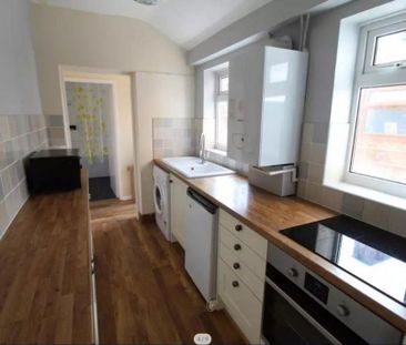 3 bedroom terraced house to rent - Photo 5