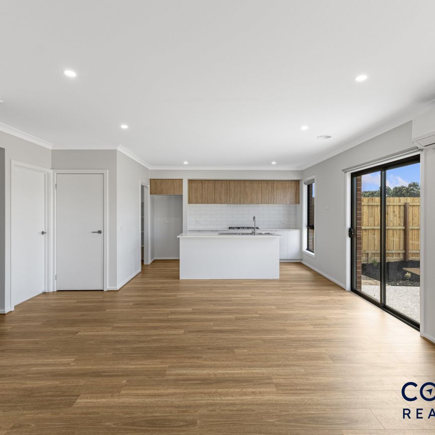 13 Buttercup Crescent, Armstrong Creek VIC 3217 - House For Rent | Domain - Photo 1