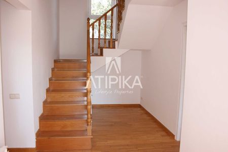 Fantástica casa independiente en alquiler con piscina privada y vistas panorámicas en Bellamar, Castelldefels - Photo 4