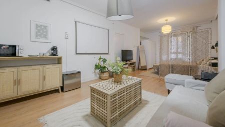 Room in a shared 8-bedroom apartment for rent in Castillejos, all bills included, no pets or smoking allowed. - Photo 5