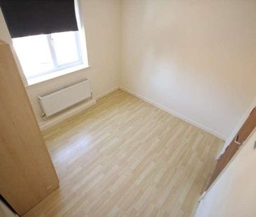 Delph Court, Woodhouse, Leeds, LS6 - Photo 3