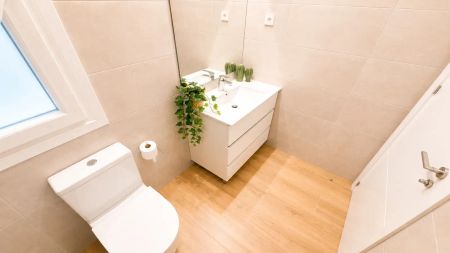 Room in a shared 7-bedroom apartment for rent in Arapiles, professionals only, no couples, students allowed. - Foto 4