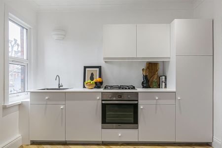 2 Bed Flat, Edward Road, E17 - Photo 5