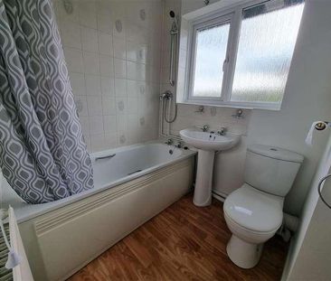 Bryn Nant, Caerphilly, CF83 - Photo 4