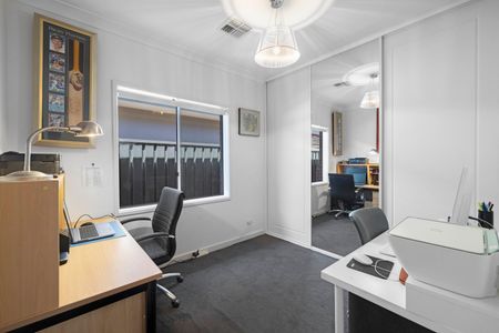 35 Charles Mathews Circle, St Clair SA 5011 - House For Rent - $780 | Domain - Photo 2