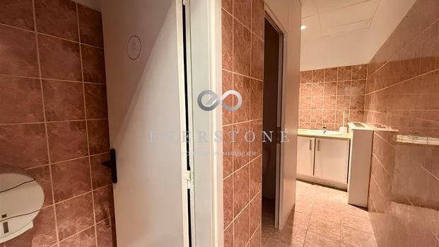 Local commercial Paris 105 m2 - Photo 1