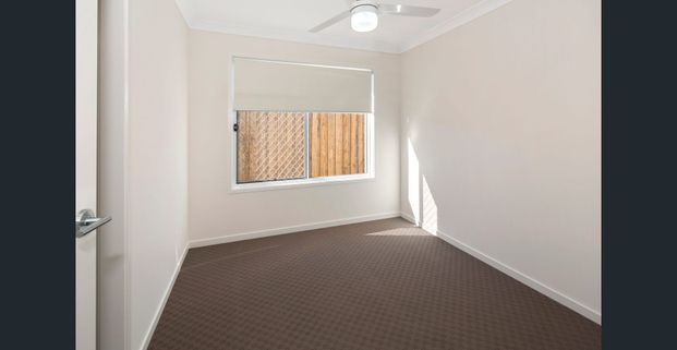 Modern 3-Bedroom Family Home with Fully Fenced Yard - Photo 1