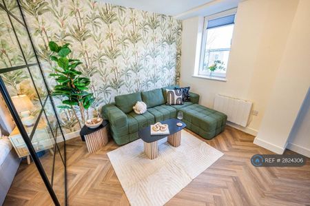 1 bedroom flat to rent - Photo 2
