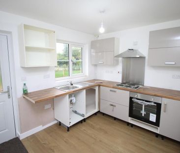 2 bedroom semi-detached house to rent - Photo 4