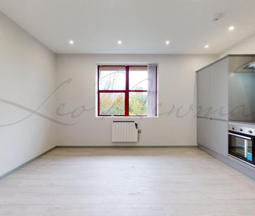 Coronation Road, Basingstoke, RG21 - Photo 3
