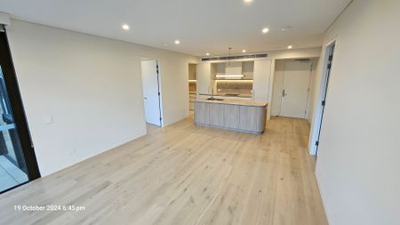 Stunning ground floor unit in the heart of Shell Cove Marina! - Photo 3