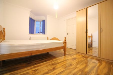 Langley Road, Slough - Photo 3