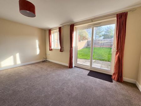 3 bedroom semi-detached house to rent - Photo 5