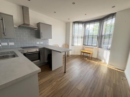 1 bedroom flat to rent - Photo 2