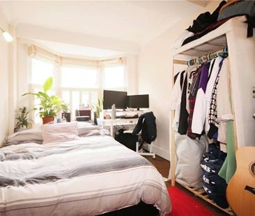 4 bedroom detached house to rent - Photo 4