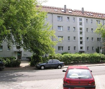 2-Zimmer-Wohnung, Küche und Bad mit Fenster - Foto 1