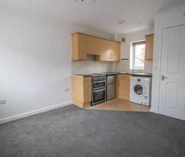 1 bedroom semi-detached house to rent - Photo 3