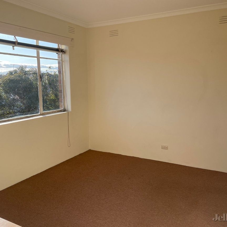 4/4 McPhail Street, Essendon - Photo 1