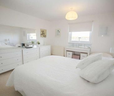 Huntly Avenue, Livingston, EH54 - Photo 3