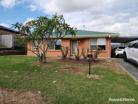 4 Bed Family Home - Photo 3