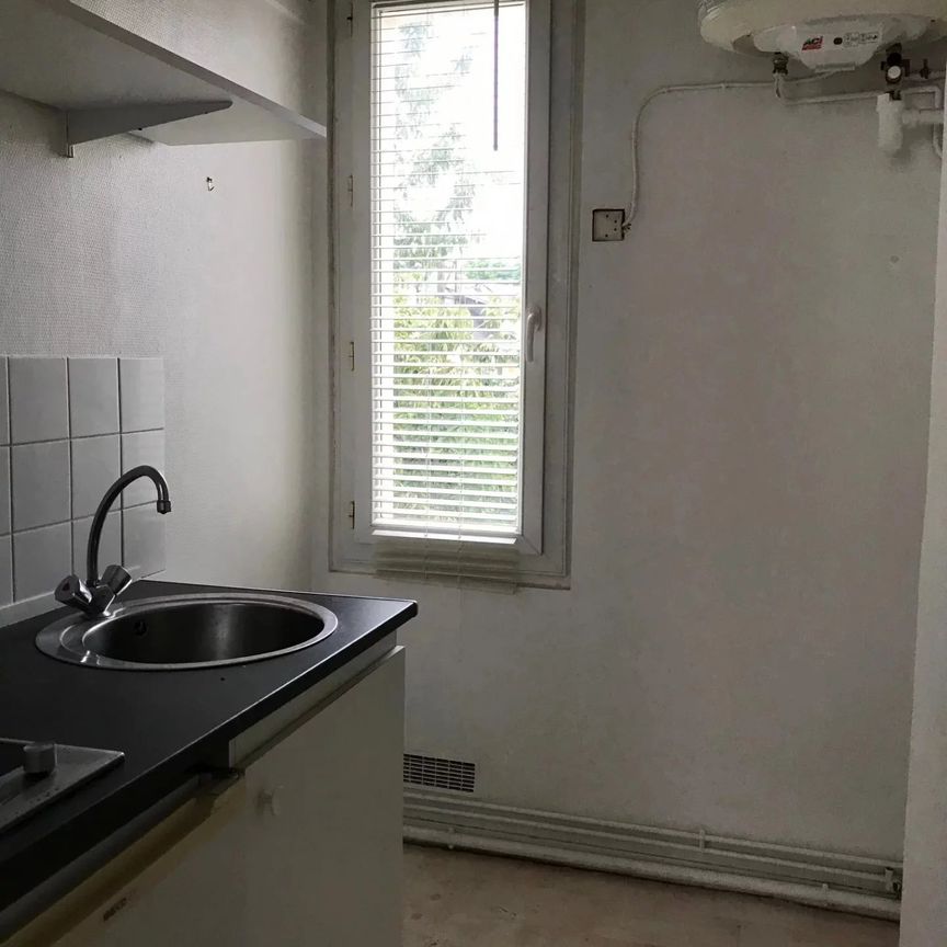 A LOUER – TOURS CENTRE – STUDIO non meublé de 20,87m² – TNG-G0354 - Photo 2